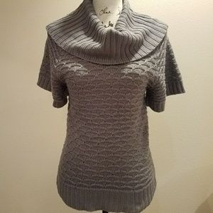 Grass Collections short sleeve grey sweater